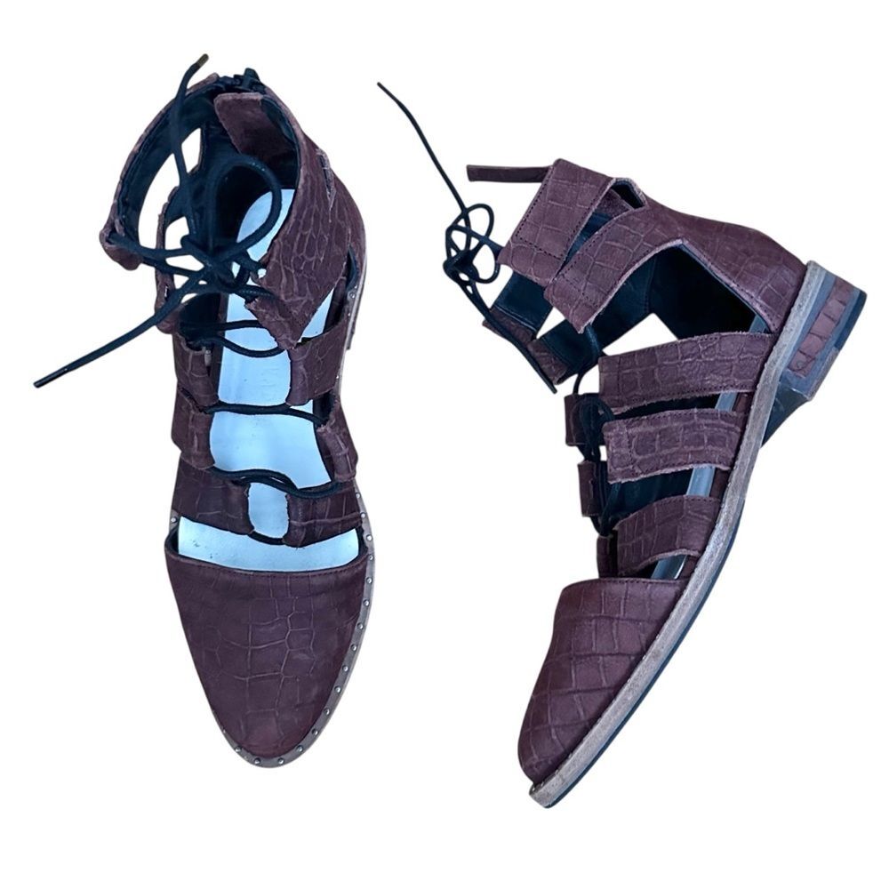 Freda Salvadore Cut-Out Gladiator Suede Ankle Boot Burgundy Size 5